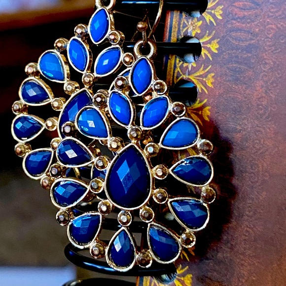 2 Pairs of Betsy Johnson Earrings - Picture 1 of 4